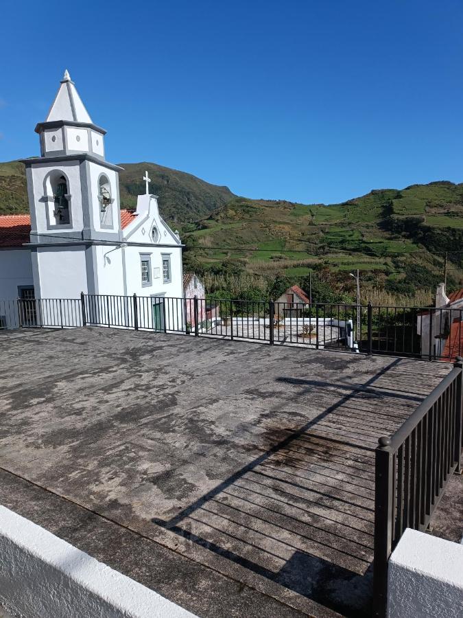 Alojamento Local M&I Lajes das Flores Bagian luar foto