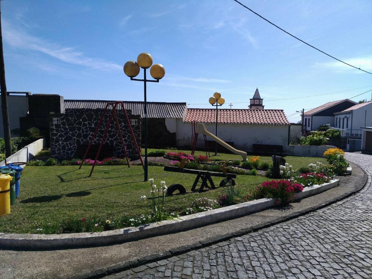 Alojamento Local M&I Lajes das Flores Bagian luar foto